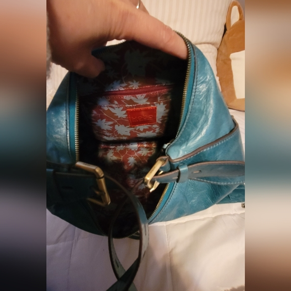 Hobo Leather Bag "Marley" and Matching "Linn" Wallet Bottle Green Color - Picture 7 of 7